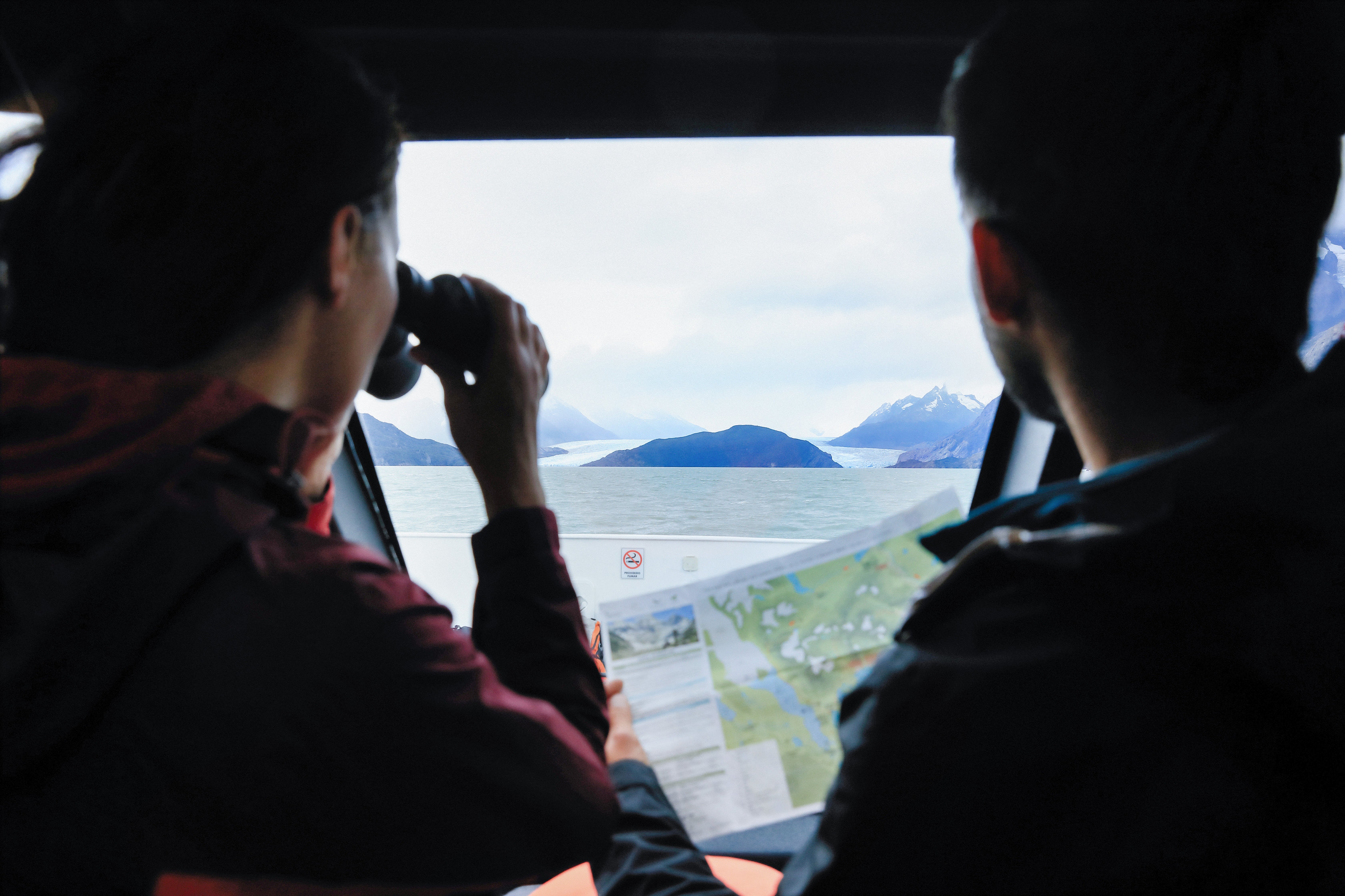 Patagonia lookouts tour in Torres del Paine National Park, visiting Puente Negro, Nordenskjöld, Sarmiento Lake, Lake Pehoé and Salto Grande Waterfall, with panoramic views of the Paine Massif and Los Cuernos.