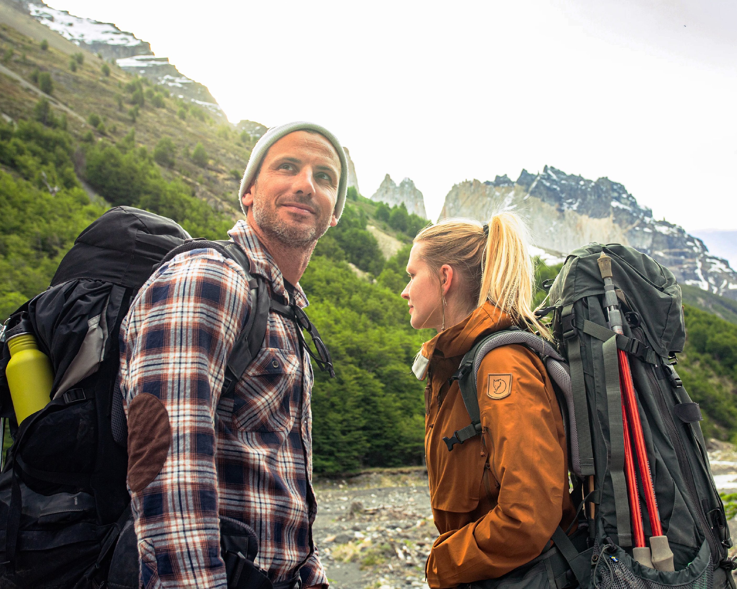 Prepárate físicamente para el Circuito W en Torres del Paine con estos consejos sobre entrenamiento, resistencia, carga de mochila y caminatas continuas.